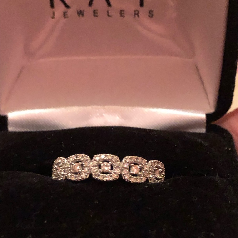 KAY Jewelers white gold  Diamond Link Ring - White
